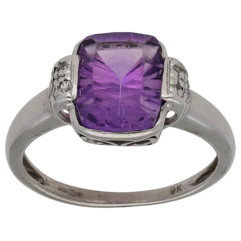 9ct White Gold 0.06ct Diamond & Amethyst Dress/Cocktail Ring Size O